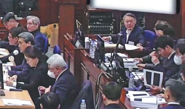 Yoon’s fate to be determined on Feb 19